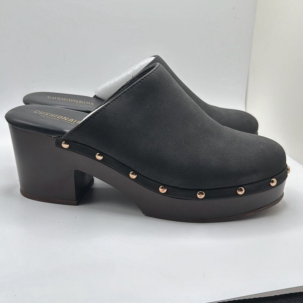 CUSHIONAIRE Women's Faux Wood Clog with Memory Foam Padding 8.5 BLACK